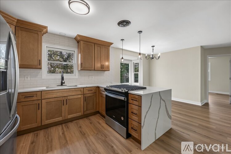 355 Hilltop Dr 4 Beds Single Family Home for Rent - Photo gallery 2
