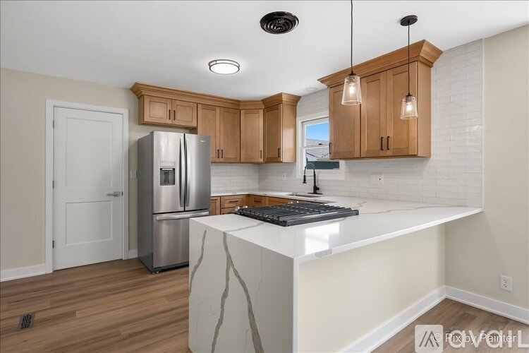 355 Hilltop Dr 4 Beds Single Family Home for Rent - Photo gallery 3