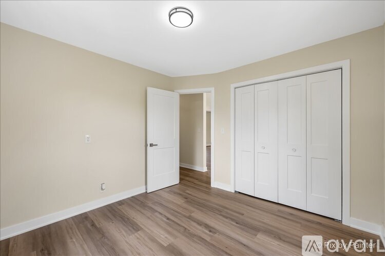 355 Hilltop Dr 4 Beds Single Family Home for Rent - Photo gallery 5