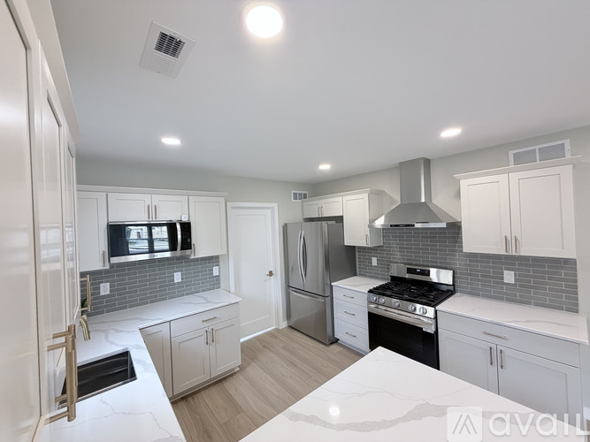 319 Dunham St 3 Beds Single Family Home for Rent - Photo gallery 4