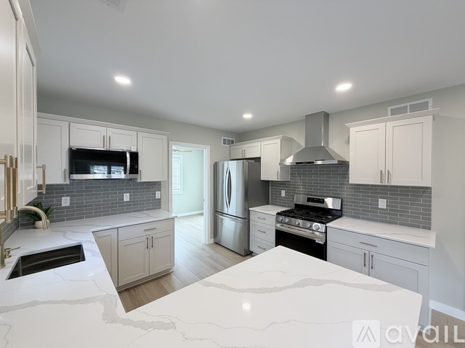 319 Dunham St 3 Beds Single Family Home for Rent - Photo gallery 5