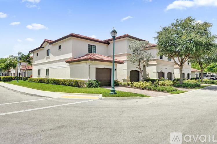 4208 North Dixie Highway 3 Beds Townhouse for Rent - Photo gallery 1