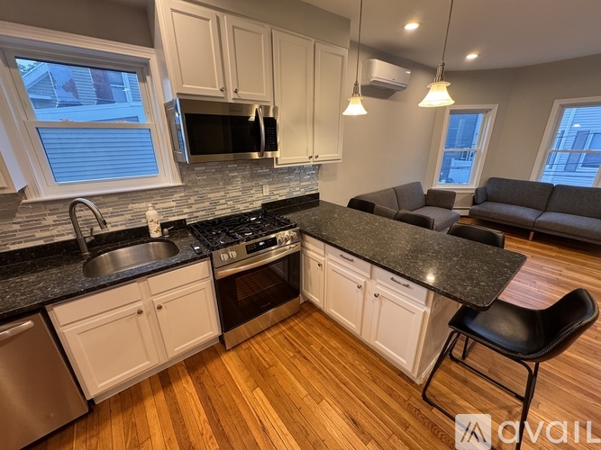 7 Pinckney Pl 4 Beds Apartment for Rent - Photo gallery 1