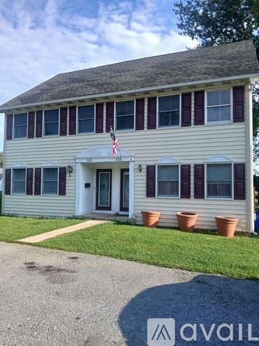 616 East Wilson Boulevard 3 Beds Townhouse for Rent - Photo gallery 1