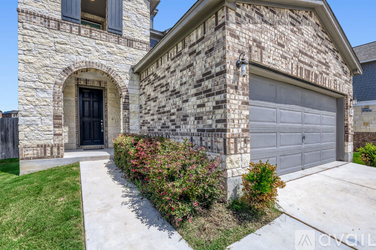 14500 Jackson Browning Lane 5 Beds Single Family Home for Rent - Photo gallery 2
