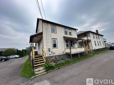 109 Welles St 2 Beds Apartment for Rent