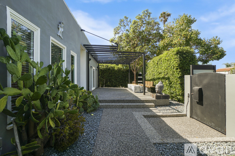750 N Gardner St 3 Beds Single Family Home for Rent - Photo gallery 5