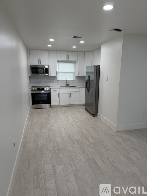430 Hibiscus Street 2 Beds Apartment for Rent - Photo gallery 1
