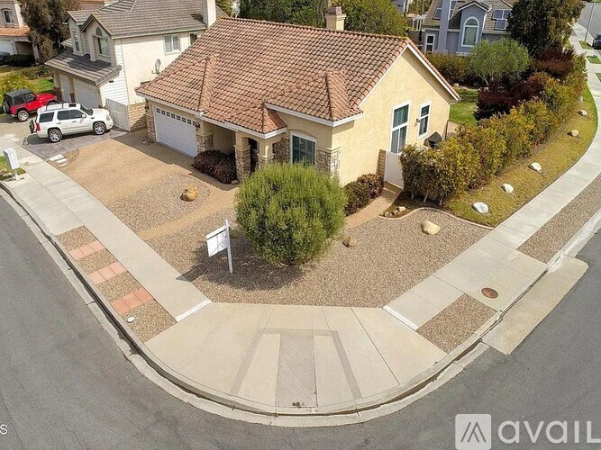 2520 Lobelia Drive 3 Beds Single Family Home for Rent - Photo gallery 2
