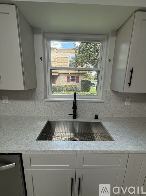 200 St Andrews Blvd 2 Beds Condo for Rent - Photo gallery 4