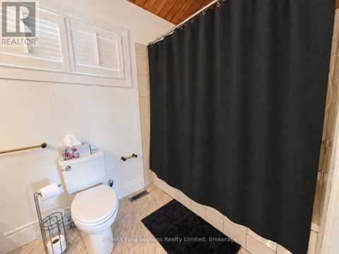 172 CARMICHAEL CRESCENT 5 Beds Apartment for Rent