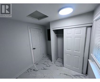 UNIT 1 - 31 ORCHARD STREET 3 Beds Home, Multifamily, Triplex for Rent - Photo gallery 2
