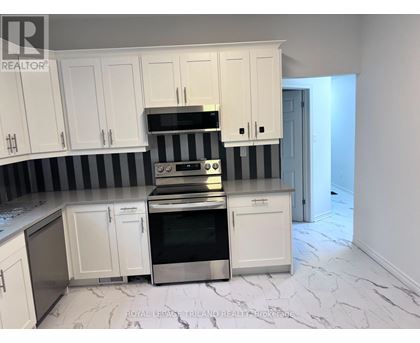 UNIT 1 - 31 ORCHARD STREET 3 Beds Home, Multifamily, Triplex for Rent - Photo gallery 4