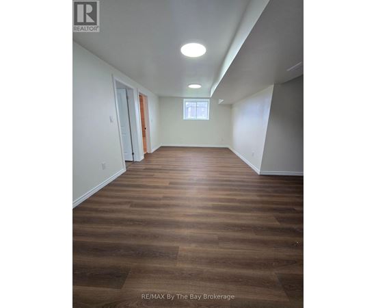 40 ROSANNE DRIVE 3 Beds House for Rent - Photo gallery 5