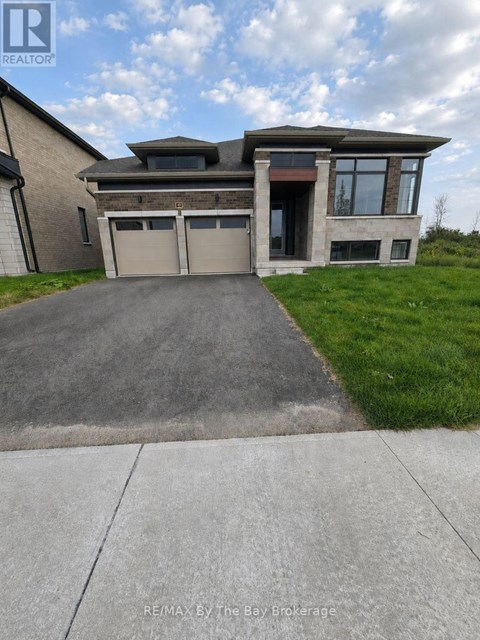 40 ROSANNE CIRCLE 3 Beds Apartment for Rent