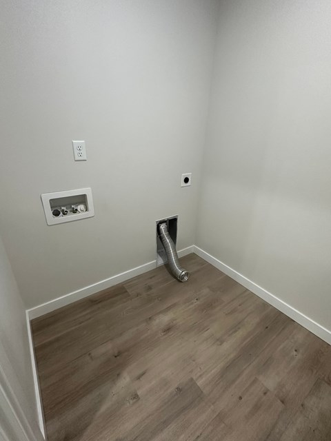 107 Luli St. 3 Beds Apartment for Rent