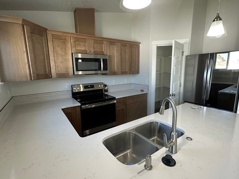 109 Luli St. 3 Beds Apartment for Rent