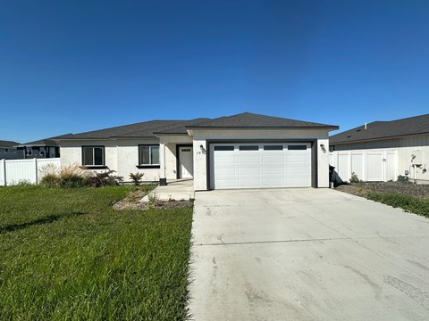 109 Luli St. 3 Beds Apartment for Rent