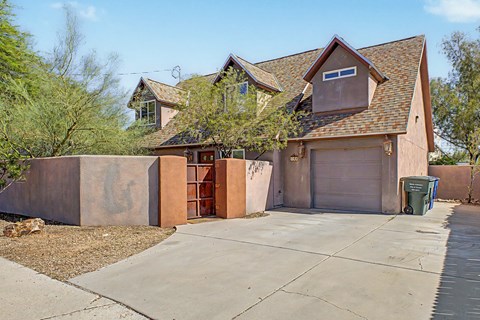 744 E Adams Street 5 Beds Apartment for Rent
