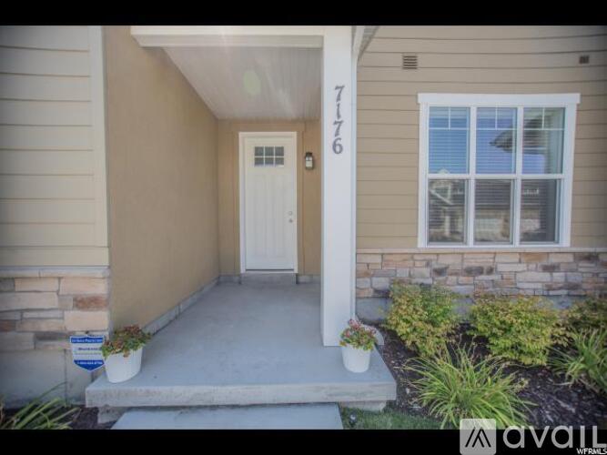 7176 Beamon Street 3 Beds Townhouse for Rent - Photo gallery 1