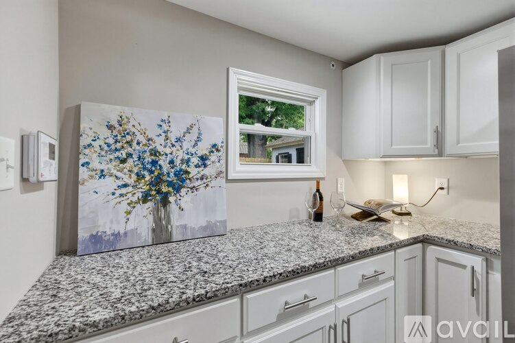 503 E Juniper Ave 3 Beds Single Family Home for Rent - Photo gallery 5