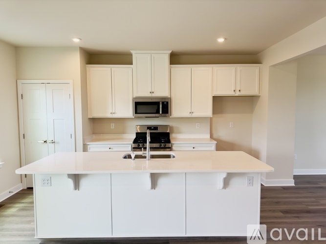 342 East Green Street 3 Beds Townhouse for Rent - Photo gallery 5