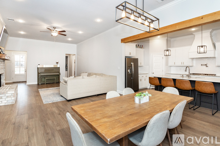 13330 Belle Prairie Dr 4 Beds Single Family Home for Rent - Photo gallery 4