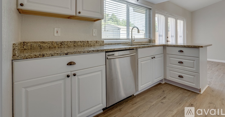 5117 Grady Ct 3 Beds Single Family Home for Rent - Photo gallery 5