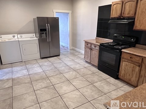 759 9Th Ave 3 Beds Apartment for Rent