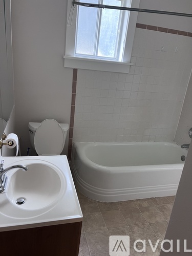 759 9th Ave 3 Beds Single Family Home for Rent - Photo gallery 5