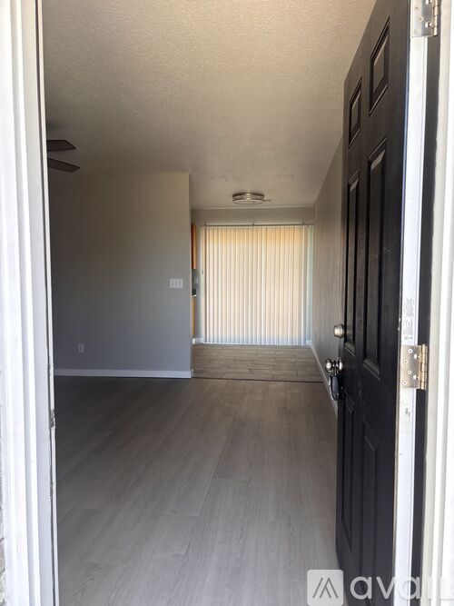803 E 1st St 2 Beds Condo for Rent - Photo gallery 4
