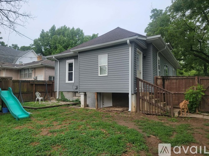 229 North Jackson Avenue 3 Beds Single Family Home for Rent - Photo gallery 4