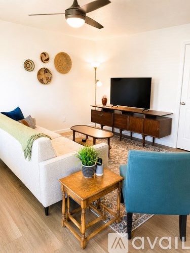 1795 W 28Th St 3 Beds Apartment for Rent