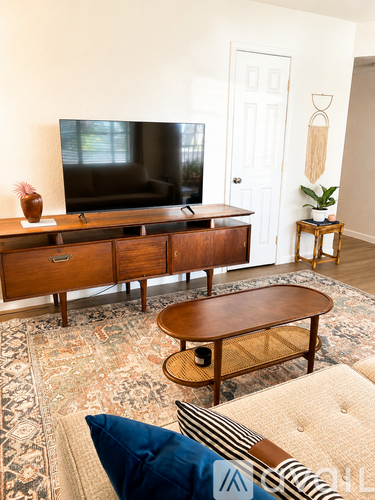 1795 W 28th St 3 Beds Single Family Home for Rent - Photo gallery 3
