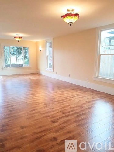 391 Beach St 3 Beds Single Family Home for Rent - Photo gallery 4