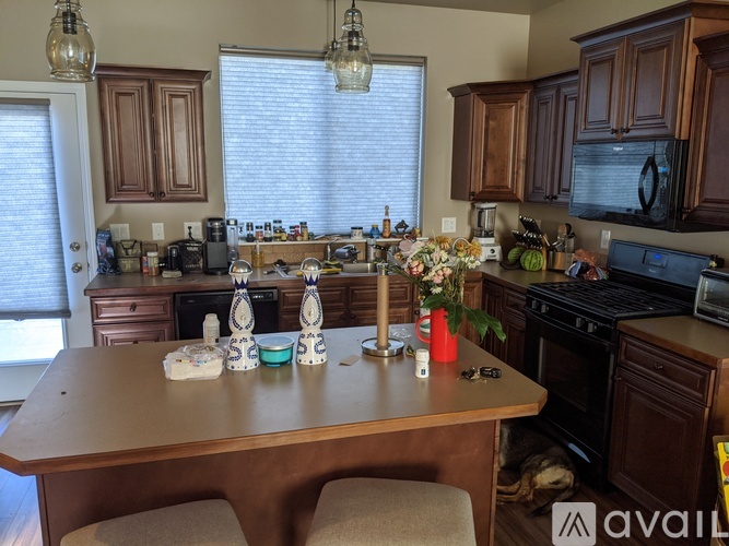 159 South Laurel Parkway 3 Beds Single Family Home for Rent - Photo gallery 3