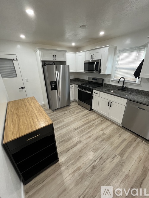 239 E 5900 S 3 Beds Apartment for Rent - Photo gallery 3