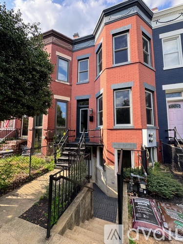 1532 East Capitol Street Northeast 1 Townhouse for Rent - Photo gallery 2