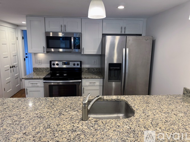1532 East Capitol Street Northeast 1 Townhouse for Rent - Photo gallery 4