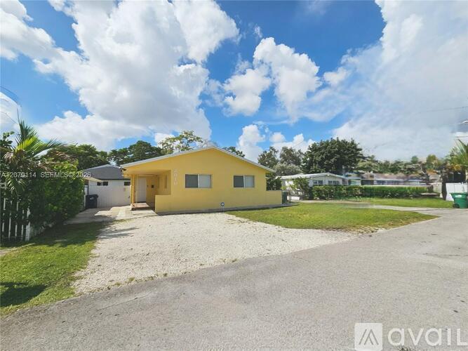 2010 NW 70th St 3 Beds Single Family Home for Rent - Photo gallery 3