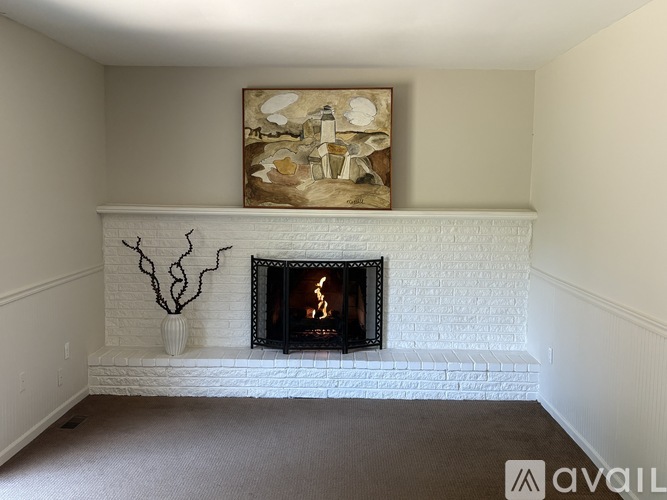 492 Lexington Court 4 Beds Single Family Home for Rent - Photo gallery 5