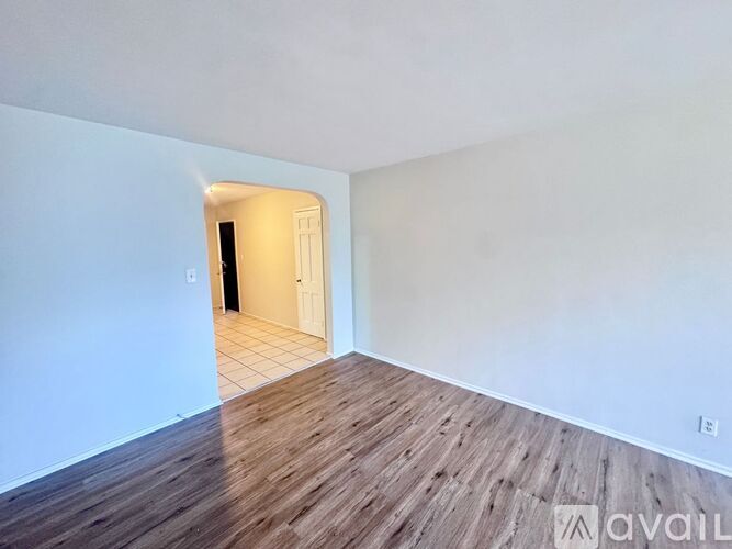 3270 Warrensville Center Rd 2 Beds Apartment for Rent - Photo gallery 3