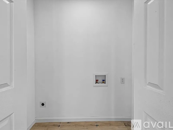 2402 E Overton Rd 4 Beds Single Family Home for Rent - Photo gallery 4