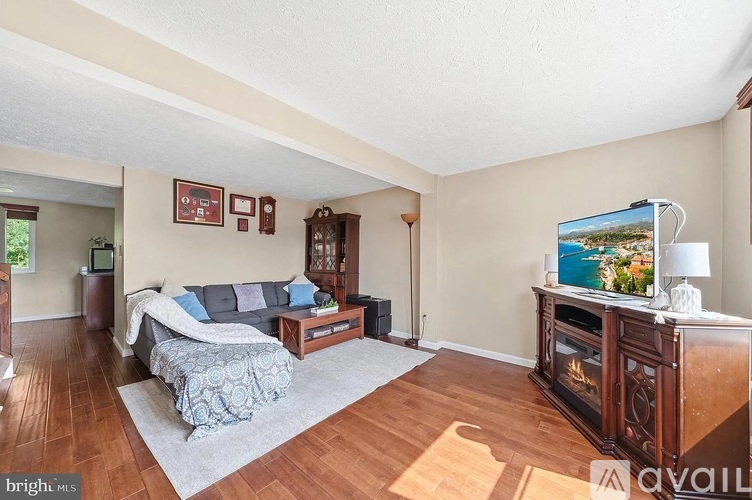 7037 Hames Court 3 Beds Townhouse for Rent - Photo gallery 3