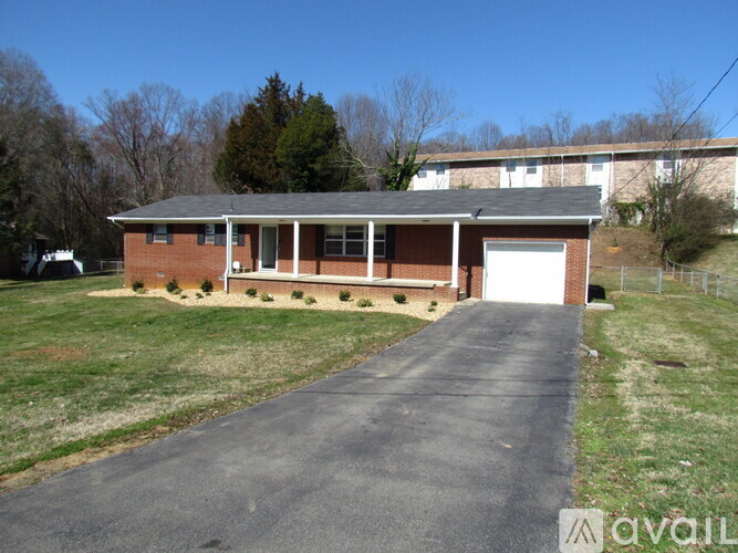 909 Martingale Drive 3 Beds Single Family Home for Rent - Photo gallery 1