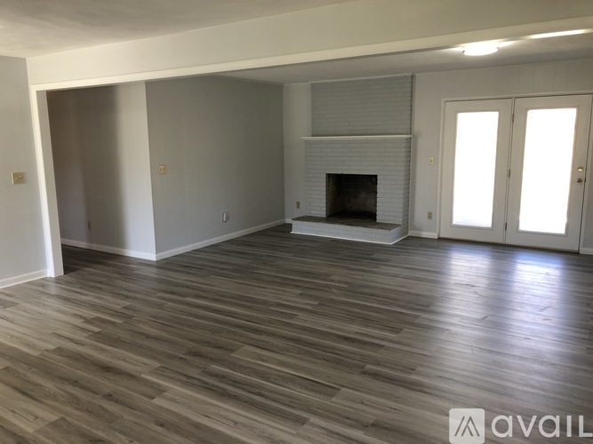 909 Martingale Drive 3 Beds Single Family Home for Rent - Photo gallery 2