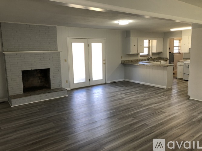 909 Martingale Drive 3 Beds Single Family Home for Rent - Photo gallery 3
