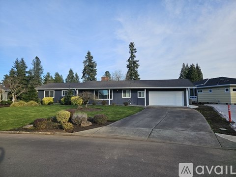 2590 N Maple Ct 3 Beds Apartment for Rent