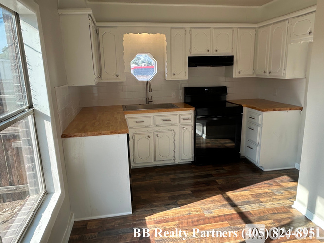 1108 S Atlanta Pl 3 Beds Single Family Home for Rent - Photo gallery 5
