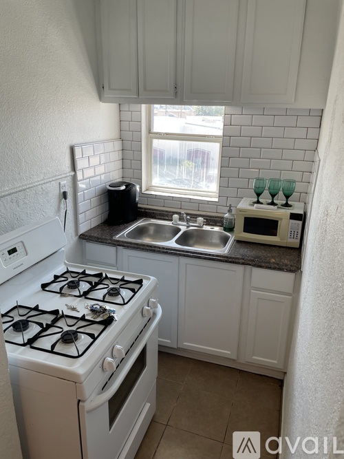 800 Arizona Ave 1 Apartment for Rent - Photo gallery 3